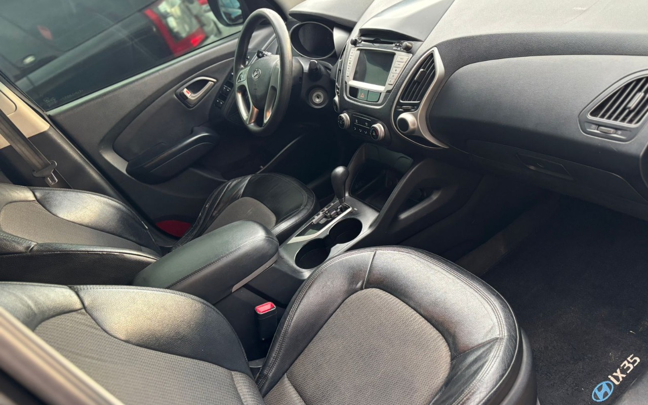 imagem-https://www.socarrao.com.br/sc-vehicle-images-prod/4354821/1792002757320-ZTNhNWVkMDItMWQ1ZS00ODNlLTgwMGItZTE4MjVhYjM1ODg0LmpmaWY.jfif
