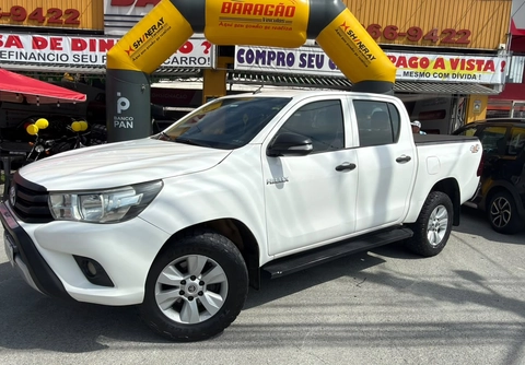 Toyota Hilux 2017 Branco — foto 1 de 3