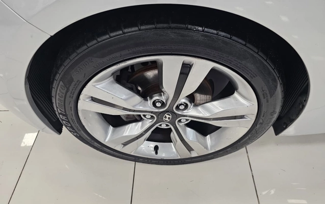 imagem-https://www.socarrao.com.br/sc-vehicle-images-prod/4354942/1792003582164-pcJA98kPEPZoAo6VfkuKOw50MxhqyMua.jpg