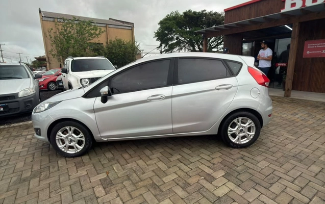 imagem-https://www.socarrao.com.br/sc-vehicle-images-prod/4354952/1792003709070-1ln5v980RRD38rHBTWG1Blhq4bkWKPGE.jpg