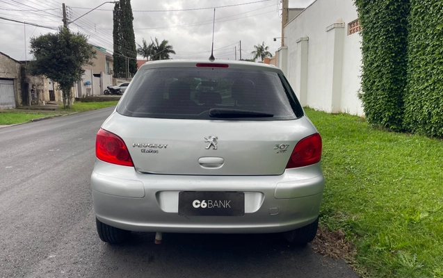 imagem-https://www.socarrao.com.br/sc-vehicle-images-prod/4354963/1792003864346-594cfbb4-d47a-4d62-b4b7-1c77f1d49d27.jpg