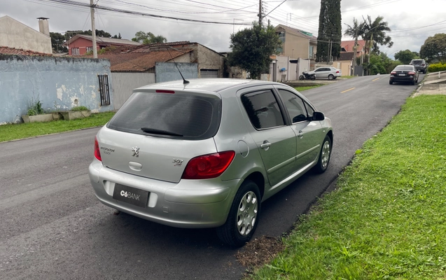 imagem-https://www.socarrao.com.br/sc-vehicle-images-prod/4354963/1792003864348-19380d0c-0869-43de-9871-3db58341ebc6.jpg