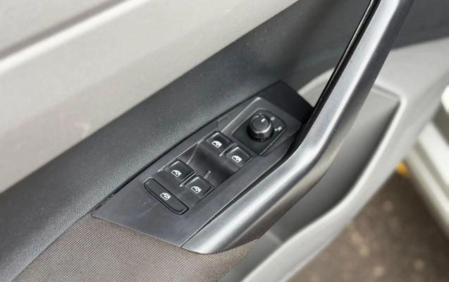 imagem-https://www.socarrao.com.br/sc-vehicle-images-prod/4354970/1792003930259-37202c8466234bd4b084fcbfc06c1717_1792003702414.jpg