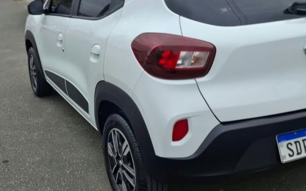 imagem-https://www.socarrao.com.br/sc-vehicle-images-prod/4355088/1792005641494-U2NyZWVuc2hvdF8yMDI2LTEwLTE0LTE2LTE4LTAzLTM3MV9jb20uZmFjZWJvb2sua2F0YW5hLmpwZw.jpg
