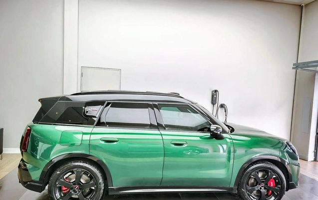 imagem-https://www.socarrao.com.br/sc-vehicle-images-prod/4355164/1792005425315-8550158_11_B_94a9447aa0.jpeg