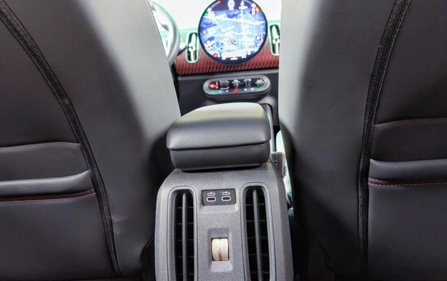 imagem-https://www.socarrao.com.br/sc-vehicle-images-prod/4355164/1792005425327-8550158_4_B_14d2d9b1ae.jpeg