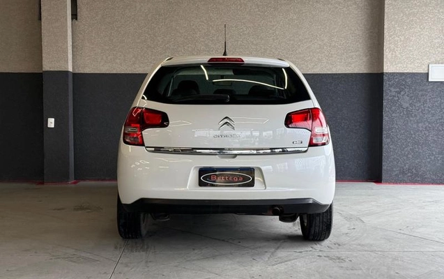 imagem-https://www.socarrao.com.br/sc-vehicle-images-prod/4355165/1792509771458-8361768_4_B_2cddd15569.jpeg