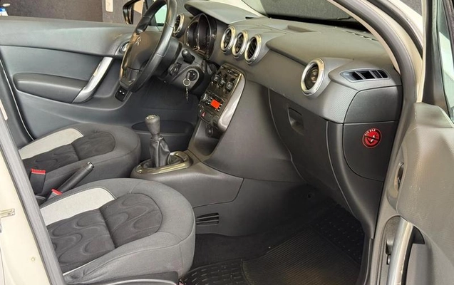 imagem-https://www.socarrao.com.br/sc-vehicle-images-prod/4355165/1792509771462-8361768_7_B_cde6247f6b.jpeg