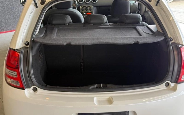 imagem-https://www.socarrao.com.br/sc-vehicle-images-prod/4355165/1792509771470-8361768_15_B_a1171a3432.jpeg