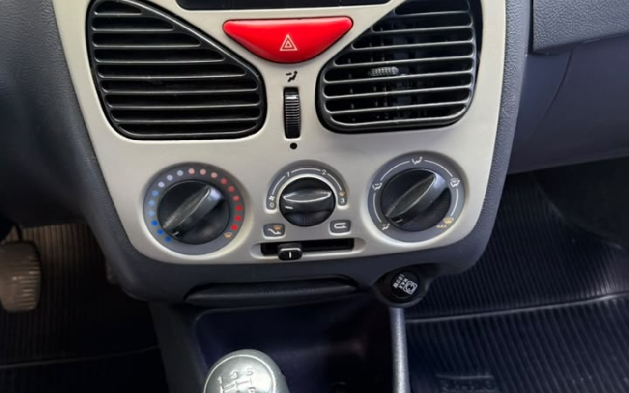 imagem-https://www.socarrao.com.br/sc-vehicle-images-prod/4355169/1792005444054-V2hhdHNBcHAgSW1hZ2UgMjAyNi0xMC0xNCBhdCAxNS41My41NCAoMSkuanBlZw.jpeg