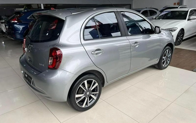 imagem-https://www.socarrao.com.br/sc-vehicle-images-prod/4355182/1792005579804-8536658_1_B_bf9130240c.jpeg
