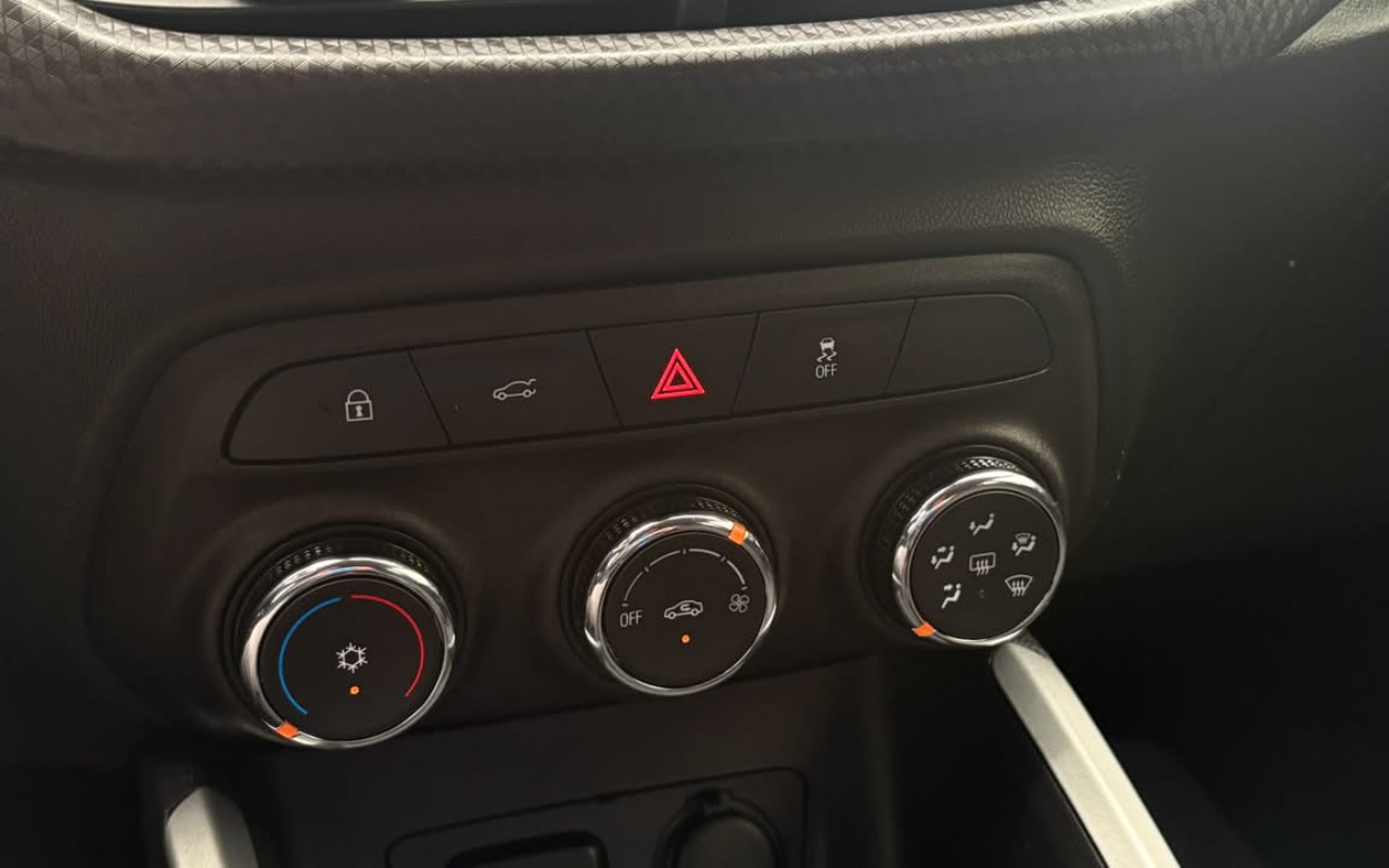 imagem-https://www.socarrao.com.br/sc-vehicle-images-prod/4355211/1792005892346-V2hhdHNBcHAgSW1hZ2UgMjAyNi0xMC0xNCBhdCAxNC4wMy41NyAoNikuanBlZw.jpeg