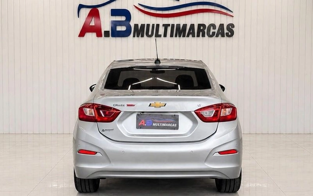 imagem-https://www.socarrao.com.br/sc-vehicle-images-prod/4355212/1792005932424-8570843_13_B_a39c94d1c4.jpeg