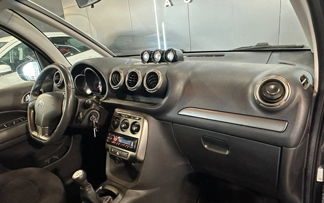 imagem-https://www.socarrao.com.br/sc-vehicle-images-prod/4355221/1792005997000-003_f9afe5d75dee8ba8dc593a84356a2e25.jpg