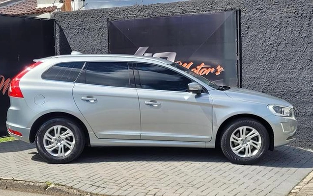 imagem-https://www.socarrao.com.br/sc-vehicle-images-prod/4355238/1792160518190-8570893_14_B_53a47c28ae.jpeg