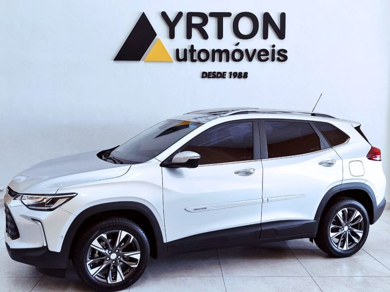 Chevrolet Tracker 2022 Cinza — foto 1 de 3