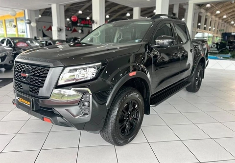 Nissan Frontier 2023 Preto — foto 1 de 3