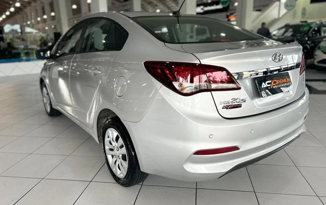 imagem-https://www.socarrao.com.br/sc-vehicle-images-prod/4355376/1792007102185-8566848_6_B_7c15a38619.jpeg