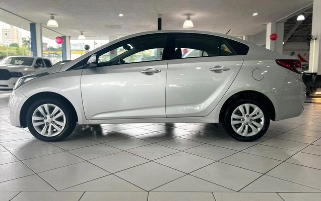 imagem-https://www.socarrao.com.br/sc-vehicle-images-prod/4355376/1792007102187-8566848_7_B_c4b2cad3ea.jpeg