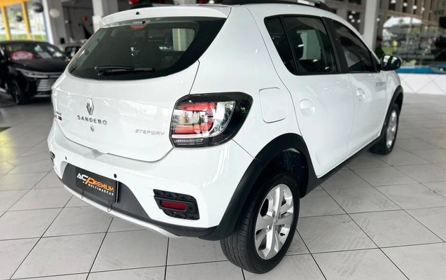 imagem-https://www.socarrao.com.br/sc-vehicle-images-prod/4355453/1792007629930-8569936_4_B_5da024374e.jpeg