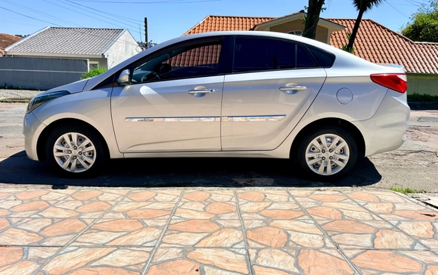 imagem-https://www.socarrao.com.br/sc-vehicle-images-prod/4355560/1792008749966-SU1HXzk0MjAuanBlZw.jpeg