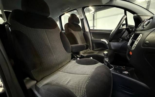 imagem-https://www.socarrao.com.br/sc-vehicle-images-prod/4355575/1792008880865-8569007_9_B_926547e568.jpeg