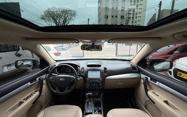 imagem-https://www.socarrao.com.br/sc-vehicle-images-prod/4355651/1792009040516-8332383_13_B_a9c2e979e5.jpeg