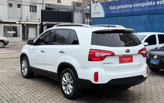 imagem-https://www.socarrao.com.br/sc-vehicle-images-prod/4355651/1792009040527-8332383_1_B_11b01f8e68.jpeg