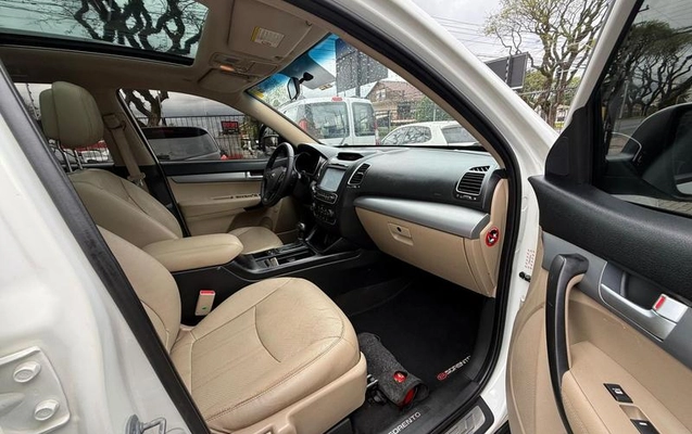 imagem-https://www.socarrao.com.br/sc-vehicle-images-prod/4355651/1792009040546-8332383_13_B_03a19ca365.jpeg