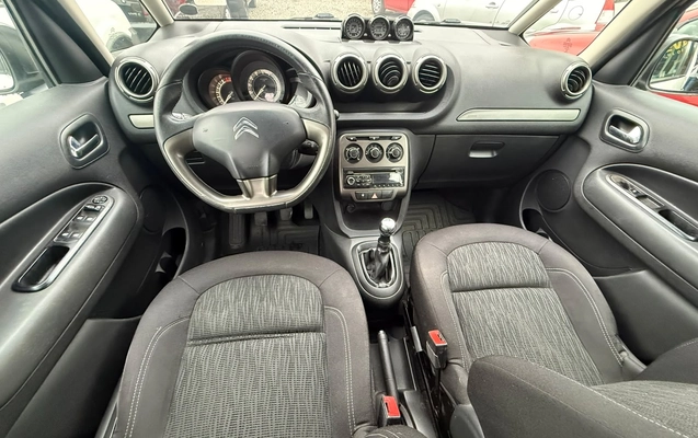 imagem-https://www.socarrao.com.br/sc-vehicle-images-prod/4355696/1792009369685-003_636518b2bf34d33f899ad36d6ece324b.jpg