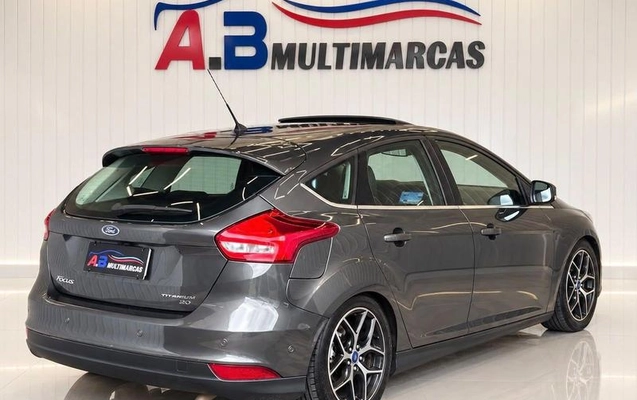 imagem-https://www.socarrao.com.br/sc-vehicle-images-prod/4355698/1792009412059-8571348_15_B_56a1e63a24.jpeg