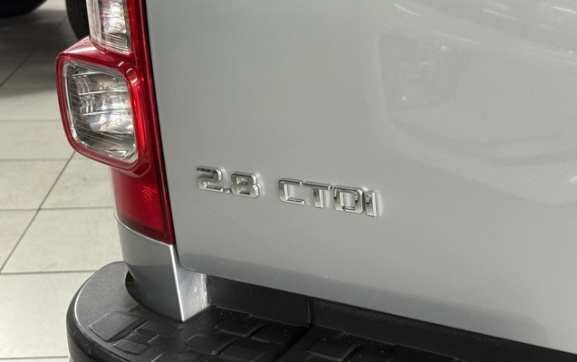 imagem-https://www.socarrao.com.br/sc-vehicle-images-prod/4355756/1792009871884-FxBCHNe4nF9bWE8ORUcnXn0SBMwFYCA2.jpg
