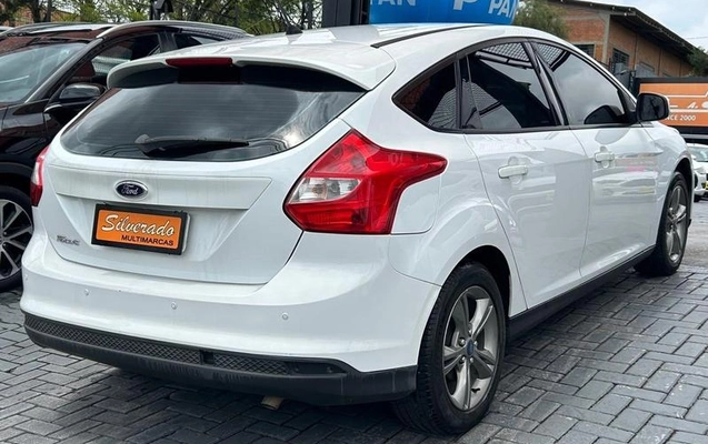 imagem-https://www.socarrao.com.br/sc-vehicle-images-prod/4355772/1792525020408-8526450_1_B_1ec882b3b5.jpeg