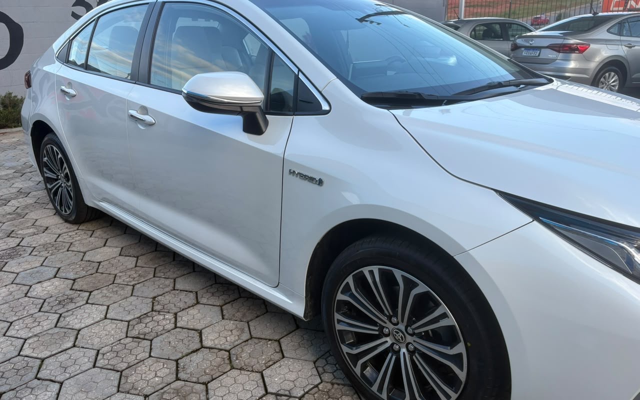 imagem-https://www.socarrao.com.br/sc-vehicle-images-prod/4355792/1792010148476-OTNlMGMwZGYtOTAzYS00MzAwLWI2OTAtYmMzZjExODg2YzdjLmpwZWc.jpeg
