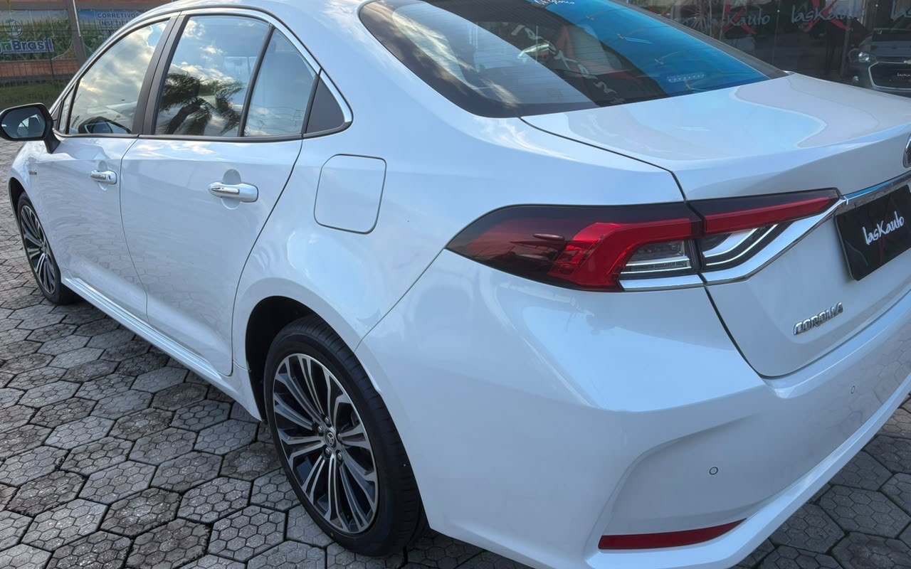 imagem-https://www.socarrao.com.br/sc-vehicle-images-prod/4355792/1792010149130-OWMzYjQ0MGYtN2Y4YS00MTZiLTg0NTMtN2Y5ODg1ZGMwYjNhLmpwZWc.jpeg