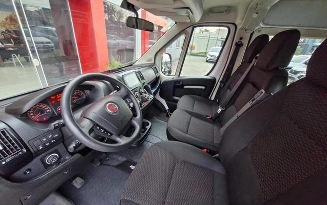 imagem-https://www.socarrao.com.br/sc-vehicle-images-prod/4355801/1792184401097-8564934_8_B_f5df64f154.jpeg