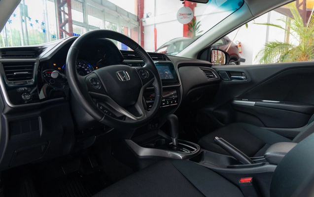 imagem-https://www.socarrao.com.br/sc-vehicle-images-prod/4355805/1792156879829-lMu1k2FAmodGgvc89qcb9ttkjL6EgdD5.jpg