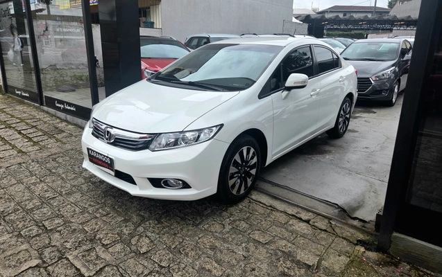 imagem-https://www.socarrao.com.br/sc-vehicle-images-prod/4355901/1792010524831-d4d986ab-4737-4394-9979-602748dd4bb8.jpg