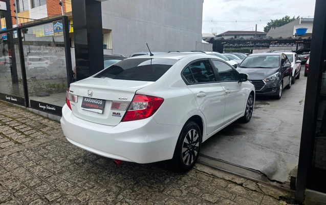 imagem-https://www.socarrao.com.br/sc-vehicle-images-prod/4355901/1792010524834-160c1ebb-fc6e-4158-8324-38616b3d7360.jpg