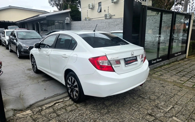imagem-https://www.socarrao.com.br/sc-vehicle-images-prod/4355901/1792010524838-52cbf1a5-ba06-47f0-9508-a75da0932334.jpg