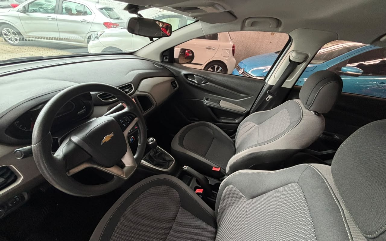 imagem-https://www.socarrao.com.br/sc-vehicle-images-prod/4355923/1792010627850-UFJJU01BIFhVWFUgNC5qcGc.jpg