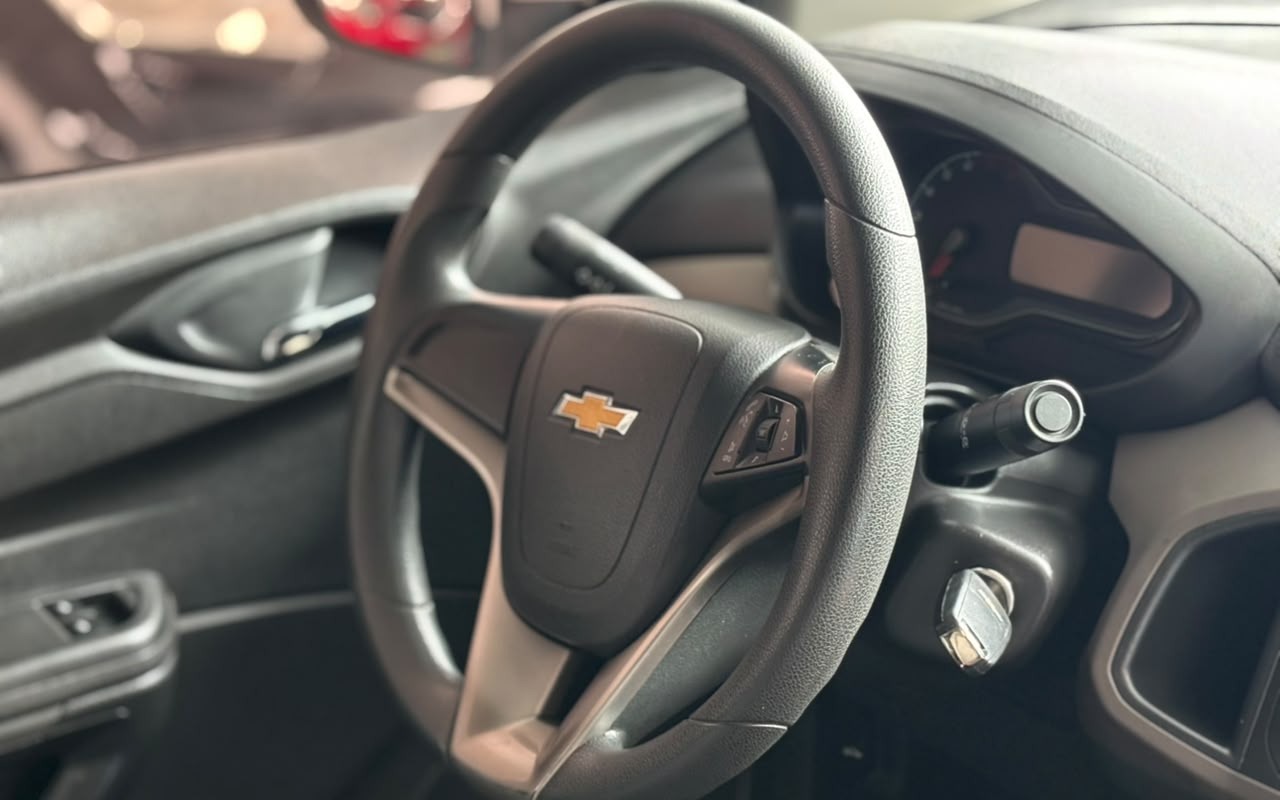 imagem-https://www.socarrao.com.br/sc-vehicle-images-prod/4355923/1792010628201-UFJJU01BIFhVWFUgOS5qcGc.jpg