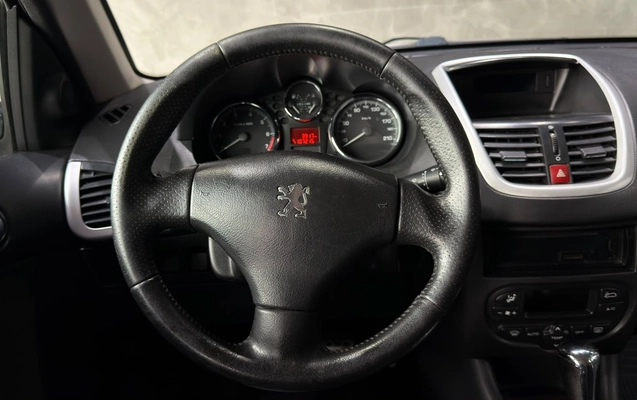 imagem-https://www.socarrao.com.br/sc-vehicle-images-prod/4355929/1792010677196-87997de3-e598-4de6-9776-608190fc08b6.jpg