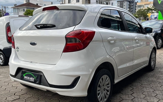 imagem-https://www.socarrao.com.br/sc-vehicle-images-prod/4355968/1792010916646-d56e0673f16443b6b21677c7a07bc629_1792010760160.jpg