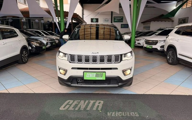 imagem-https://www.socarrao.com.br/sc-vehicle-images-prod/4355986/1792425137543-8542255_10_B_3c4f497dce.jpeg