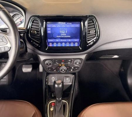 imagem-https://www.socarrao.com.br/sc-vehicle-images-prod/4355986/1792425137565-8542255_7_B_59178426ea.jpeg