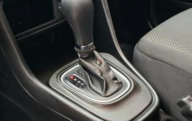 imagem-https://www.socarrao.com.br/sc-vehicle-images-prod/4356010/1792887944979-8487148_14_B_785b182621.jpeg