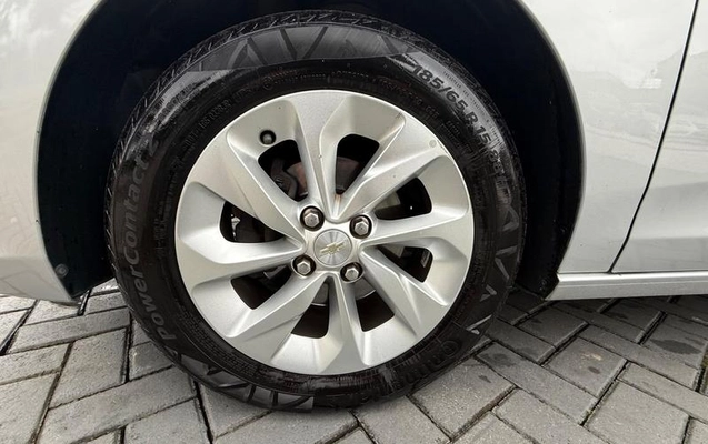 imagem-https://www.socarrao.com.br/sc-vehicle-images-prod/4356015/1792076195144-8545484_20_B_768d5df628.jpeg