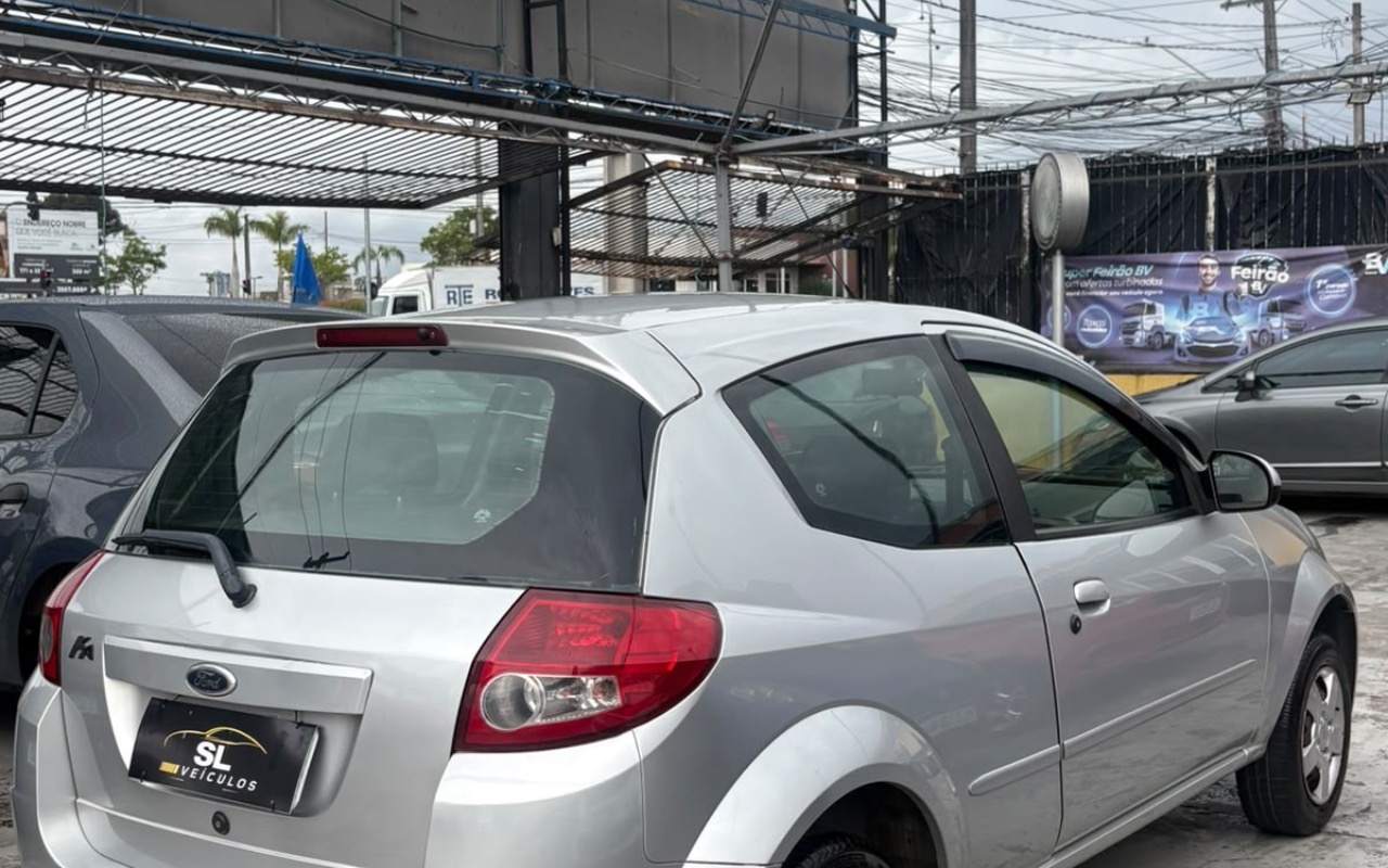 imagem-https://www.socarrao.com.br/sc-vehicle-images-prod/4356409/1792012747247-Mzc4MTgwYmItNTI3Yy00OGFhLWJhZDQtMWM5NTk5MzA2MjA1LmpwZWc.jpeg