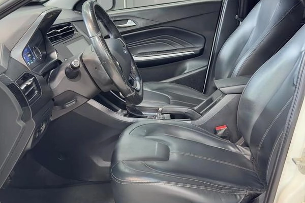 imagem-https://www.socarrao.com.br/sc-vehicle-images-prod/4356916/1792779045802-8570653_4_B_993f84990f.jpeg